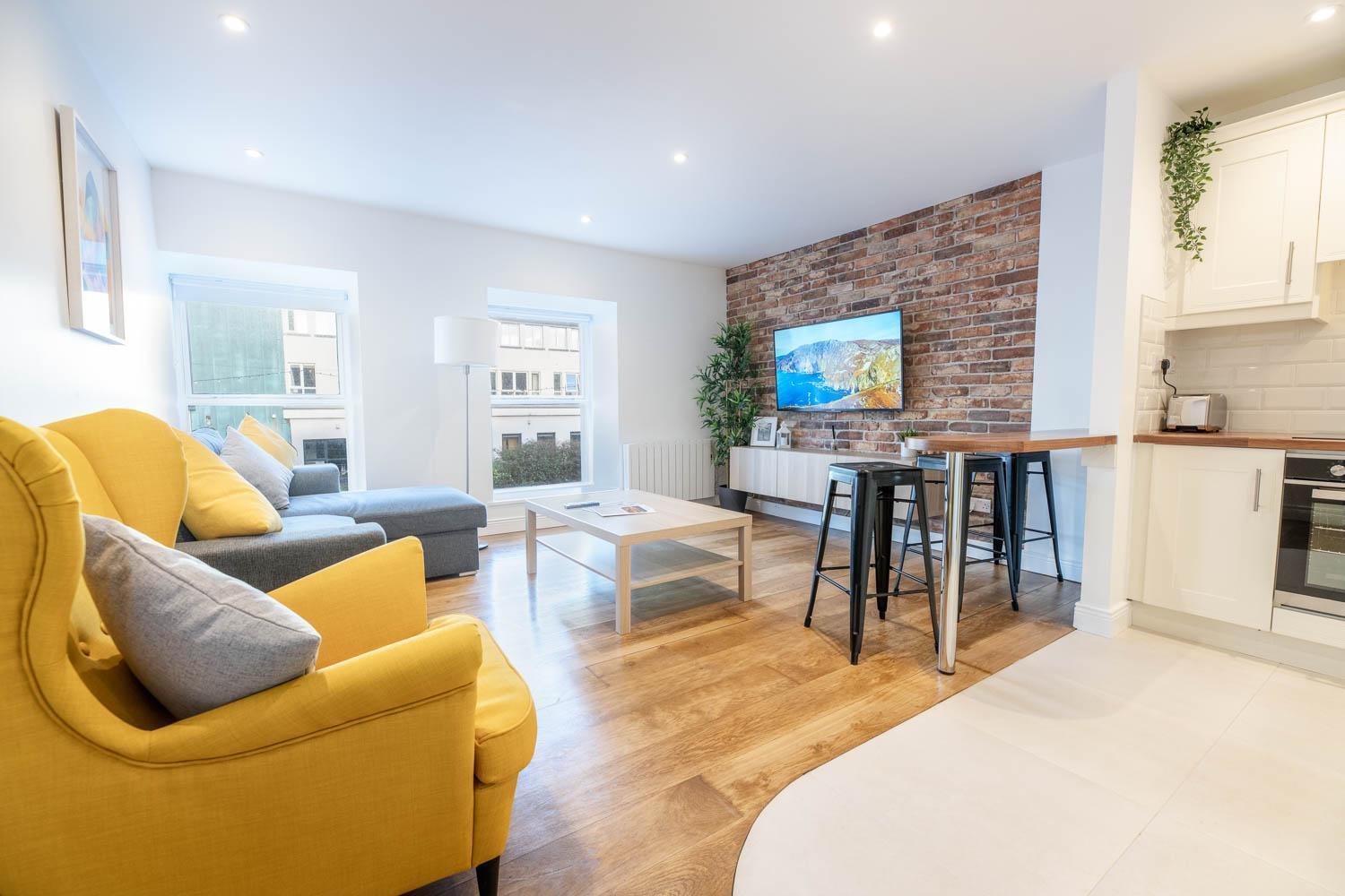 Modern Canal View Home, In City Centre, Sleeps 8 Galway Exterior foto